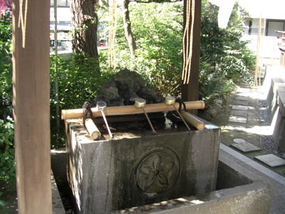 太田姫稲荷神社の手水舎の画像